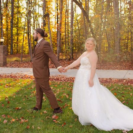 Whisper Chateau Weddings Reunions Groups 75 Plus Greensboro Eksteriør bilde